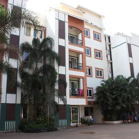 Modern Studio Arpora Bagian luar foto